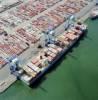 Photos aériennes de "ports" - Photo réf. 35403 - Un porte contenair