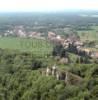 Photos aériennes de "ruines" - Photo réf. 36429 - Ce bourg dispose d'une vue imprenable, et on peut y dcouvrir de nombreux trsors patrimoniaux : glise I.M.H. du XIIIe et XVIIe sicle, ruines de chteau-fort, ancienne maison forte, etc.