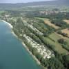 Photos aériennes de "" - Photo réf. 36994 - En bord du Lac de Chalain, le camping et ses bungalows