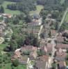 Photos aériennes de Montmirey-la-Ville (39290) | Jura, Franche-Comté, France - Photo réf. 37285 - Les maisons, souvent munies de tours, ont conserv un cachet fodal.