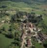 Photos aériennes de "Eglise" - Photo réf. 37401 - C'est un village rurale qui possde une glise du XIXe sicle, un chteau-gentilhommire priv, et un lavoir rnov.