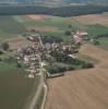 Photos aériennes de "Village" - Photo réf. 37433 - Un cadre bucolique prserv, toutes les vieilles maisons sont restaures, c'est dire l'aspect coquet du village.