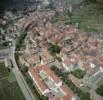 Photos aériennes de "pied" - Photo réf. 37504 - La ville de Kaysersberg au pied du château et de ses fortifications.