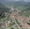 Photos aériennes de "ville" - Photo réf. 37509 - La ville de Kaysersberg niche dans la valle de la Weiss, cerne par les vignes et la fort.