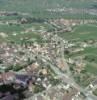 Photos aériennes de "cité" - Photo réf. 37590 - Cité viticole réputée notamment pour son Kaefferkopf, Ammerschwihr a perdu la plus grande partie de son patrimoine historique pendant la Deuxième Guerre mondiale.