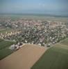 Photos aériennes de "nord" - Photo réf. 37737 - Au nord-est de la commune, quelque 110 maisons sont sorties de terre entre 1955 et 1980.