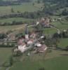 Photos aériennes de "AVEC" - Photo réf. 37912 - Le patrimoine de ce village se rsume  l'glise avec son chur du XIIIe sicle, le beffroi gothique, la chapelle voute d'ogives, et une maison seigneuriale.