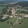 Photos aériennes de "village" - Photo réf. 37955 - Le village possde une glise rcente, qui voque la paroisse de Szria, et les carrires de craie et de pierre aujourd'hui disparues.