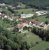 Photos aériennes de Moutonne (39270) | Jura, Franche-Comté, France - Photo réf. 37957 - Le village possédait un important château. Le château actuel, privé, fut reconstruit en partie en 1738 sur l'emplacement de l'ancien et domine le bassin de la Valouse.