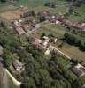 Photos aériennes de "eglise" - Photo réf. 37961 - Il n'y a pas d'glise dans ce micro-pays, mais il y a tout de mme deux fontaines avec abreuvoirs, et un lavoir.