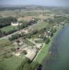 Photos aériennes de "prés" - Photo réf. 39795 - On peut apercevoir le château Saint-Jean qui sert de maison de retraite. Celui-ci se situe prés de la Saône.