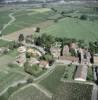 Photos aériennes de Mâcon (71870) | Saône-et-Loire, Bourgogne, France - Photo réf. 39873 - Les habitations du village, en bordure de vignobles, sont en pierres ocres.