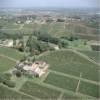 Photos aériennes de "vignoble" - Photo réf. 39898 - Village perch en plein vignoble du Mconnais.