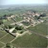 Photos aériennes de "vignoble" - Photo réf. 39899 - Village perch en plein vignoble du Mconnais.