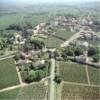 Photos aériennes de "vignoble" - Photo réf. 39900 - Village perché en plein vignoble du Mâconnais.