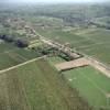 Photos aériennes de "Sommet" - Photo réf. 39918 - Le bourg est situ au-dessus de Bourgneuf, au sommet d'une petite colline d'o on peut observer facilement que c'est une commune viticole.