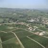 Photos aériennes de "vignes" - Photo réf. 39922 - La commune est incontestablement viticole, les vignes occupent 122 des 224 hectares du territoire, et sont exploitées par 14 vignerons.