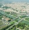 Photos aériennes de "fleuve" - Photo réf. 41811 - Au premier-plan, le pont-canal, un des nombreux ouvrages du Canal du Midi classé au Patrimoine Mondial de l'UNESCO.