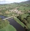 Photos aériennes de "cote" - Photo réf. 43838 - Les eaux de l'Arroux passe à côté de la commune.