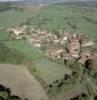 Photos aériennes de "avec" - Photo réf. 43936 - Le hameau avec le chteau du XIV sicle.