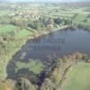 Photos aériennes de "étang" - Photo réf. 73763 - A 700 mètres du bourg, les pêcheurs Saint-Emilanais se partagent les rives de l'étang avec leurs voisins de tintry, Auxy et Saint-Martin-de-Commune.