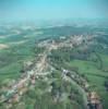 Photos aériennes de Cassel (59670) - Autre vue | Nord, Nord-Pas-de-Calais, France - Photo réf. 48096 - Les pentes verdoyantes de la charmante petite ville flamande, dominent le plat pays.
