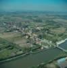 Photos aériennes de Saint-Omer (62500) - Lysel | Pas-de-Calais, Nord-Pas-de-Calais, France - Photo réf. 48487 - Ce faubourg, situé au-delà du canal, est un endroit très animé, et réputé pour ses maraîchers.