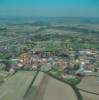Photos aériennes de Saint-Omer (62500) - Lysel | Pas-de-Calais, Nord-Pas-de-Calais, France - Photo réf. 48488 - L'eau est omniprésente dans le faubourg et une partie des parcelles sert à la culture maraîchère.