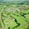 Photos aériennes de Viessoix (14410) | Calvados, Basse-Normandie, France - Photo réf. 51513 - La commune est bloque d'un ct par la voie ferre, et de l'autre par la dpartementale.