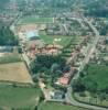 Photos aériennes de Condette (62360) - Autre vue | Pas-de-Calais, Nord-Pas-de-Calais, France - Photo réf. 52154 - On aperoit les terrains de sport, et la salle Pierre-de-Coubertins.