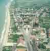 Photos aériennes de "mairie" - Photo réf. 52205 - Des cabanes en bois longent la plage. La mairie se situe  l'intersection de la patte d'oie.