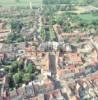 Photos aériennes de Marchiennes (59870) - Autre vue | Nord, Nord-Pas-de-Calais, France - Photo réf. 52893 - Au centre, subsiste l'ancienne porte de la demeure des moines datant du XVIIIe sicle, occupe par la mairie. Il s'agit d'un pavillon curviligne.