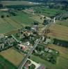 Photos aériennes de "agricole" - Photo réf. 53420 - La commune conserve une forte vocation agricole.
