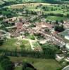 Photos aériennes de "Eglise" - Photo réf. 53484 - Les maisons du centre bourg regroupes autour de l'glise.