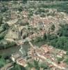 Photos aériennes de "dominé" - Photo réf. 54853 - Le château médiéval domine les eaux de la Sèvre Nantaise.