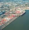 Photos aériennes de Le Havre (76600) - Le Port | Seine-Maritime, Haute-Normandie, France - Photo réf. 56367 - Un porte-conteneurs à quai.