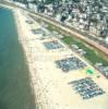 Photos aériennes de "plages" - Photo réf. 56482 - Cabanes de plage et baigneur sur les plages du Havre Sainte Adresse.
