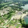 Photos aériennes de "Loisirs" - Photo réf. 56536 - Les carrières ont laissé place à des étangs et à une base de loisirs.
