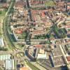 Photos aériennes de "Quartier" - Photo réf. 58627 - Le quartier est limité au nord par le canal de Roubaix.