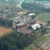 Photos aériennes de "collège" - Photo réf. 58966 - On peut voir le gymnase, le collège et le dôme de la piscine.