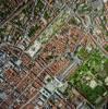 Photos aériennes de "photo" - Photo réf. 60072 - Le coeur de la ville avec en bas de la photo, le quartier de la Pépinière et la Place Thiers et plus haut, la Place Carnot avec la foire attractive de Nancy.