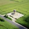 Photos aériennes de "campagne" - Photo réf. 60545 - Un moulin à vent dans la campagne de Migé (Yonne).