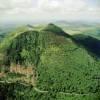 Photos aériennes de "haut" - Photo réf. 60877 - Volcan le plus haut avec ses 1465m d'altitude, il est au centre de la chane des Puys.