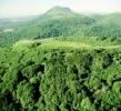 Photos aériennes de Indéterminée (Puy-de-Dôme) (63) - La Chaîne des Puys | Puy-de-Dôme, Auvergne, France - Photo réf. 61012 - La chaine des puits en Auvergne avec en arrire-plan le Puy-de-Dme.