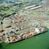 Photos aériennes de "Porte" - Photo réf. 61241 - Un porte-conteneurs dans le port du Havre (Seine-Maritime).