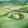 Photos aériennes de "châteaux" - Photo réf. 61461 - Les btiments extraordinairement conservs sont le tmoin de l'histoire mdivale du XIme sicle.