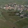 Photos aériennes de "vignes" - Photo réf. A00370 - La culture des vignes aux portes du bourg.