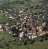 Photos aériennes de "avec" - Photo réf. A00385 - Il s'agit du plus petit bourg fortifi d'Alsace avec un centre conu en fer  cheval.