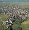 Photos aériennes de "village" - Photo réf. A00452 - Le village est l'un des hauts lieux du vignoble alsacien.