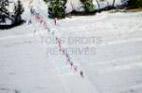 Photos aériennes de "piste" - Photo réf. 62046_19 - Les skieurs sur la piste.